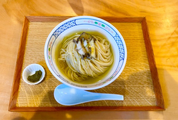 「限定 冷製鮑そば」@自家製麺と定食 弦乃月の写真