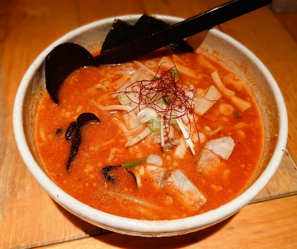 「辛口味噌󠄀ラーメン」@白樺山荘 北海道ラーメン道場店の写真
