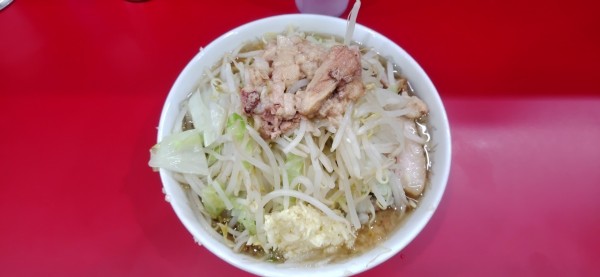「小ラーメン（麺少なめ）　800円」@ラーメン二郎 生田駅前店の写真