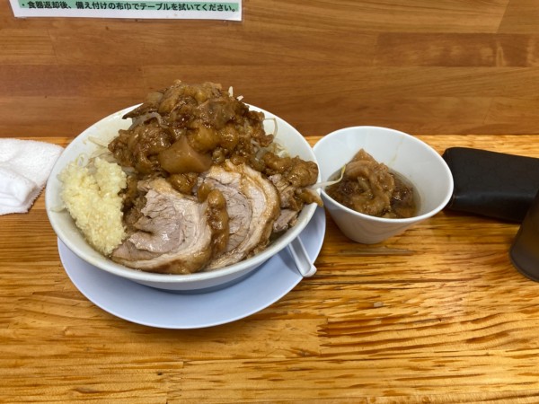「ラーメン+肉カス1150円」@ラーメン赤沼の写真