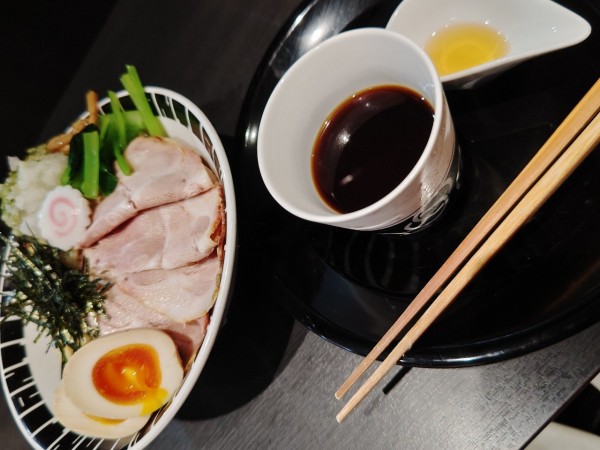 「ざる中華(特製)（1,100円）」@つけ麺 中華そば アンタイNOODLESの写真
