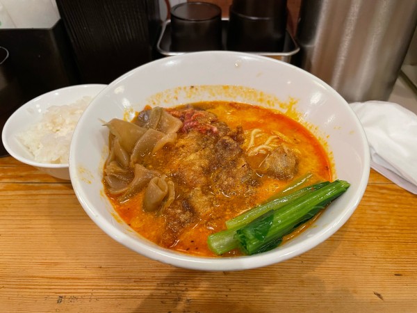 「排骨坦々麺 + ライス(サービス)」@担々麺 ほおずきの写真