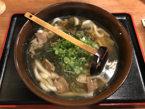 「かすうどん　800円」@手打ち饂飩にしきの写真
