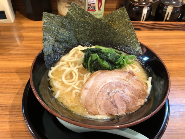「ラーメン(醤油)」@横浜家系ラーメン 壱角家 落合南長崎店の写真