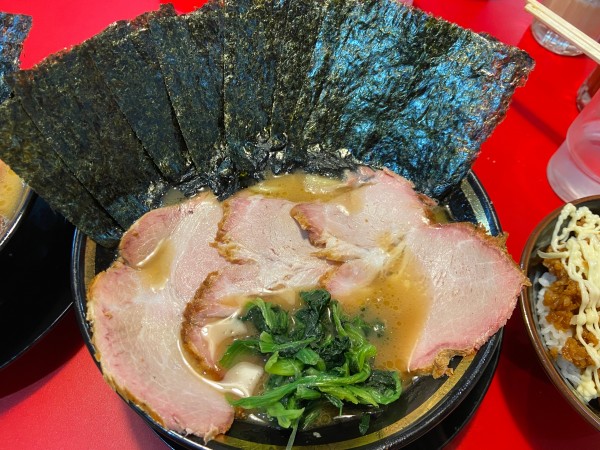 「チャーシューメン3枚　のり　カタオオ」@家系ラーメン王道家直伝 青森野呂家の写真