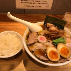 醤油チャーシュー＋味玉＋ライス