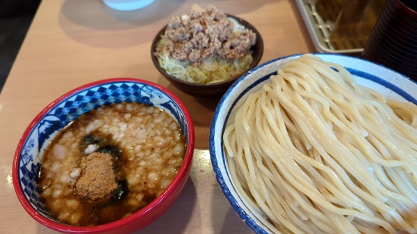 「背脂つけ麺超特盛」@三田製麺所 アトレ浦和店の写真