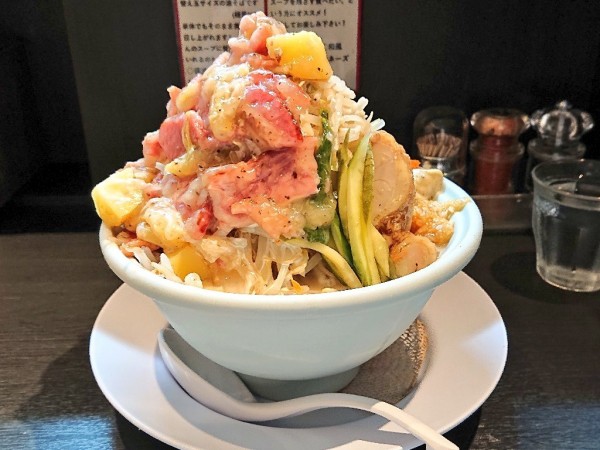 「鬼ベーコン二郎系冷やし中華」@らーめん 三極志の写真