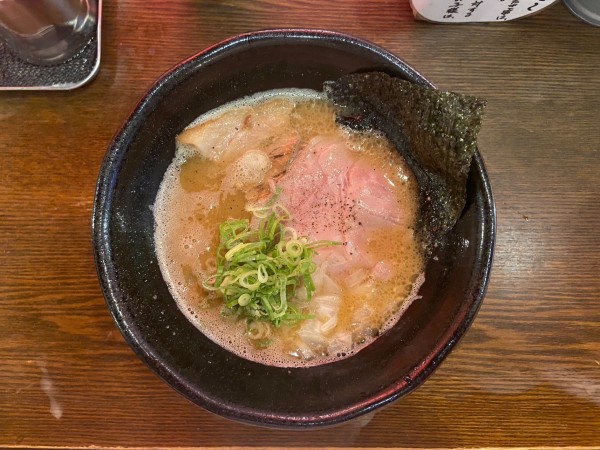 「こく醤油豚骨」@進化驀進 京町堀本店の写真
