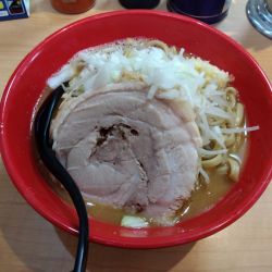 中ラーメン豚1枚麺300グラム