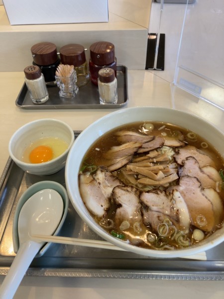 「チャーシューメン+生玉子　1390円」@永福町大勝軒の写真