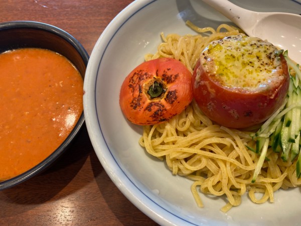 「【限定】丸ごとトマトの冷やしつけ麺　１２００円」@七志 とんこつ編 大倉山店の写真