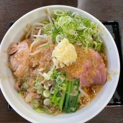 背脂ぶたそば　全マシ