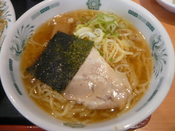 「半ラーメン」@日高屋 久米川駅南口店の写真