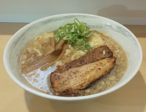 「デカ豚ラーメン」@らーめん 影武者 外伝の写真