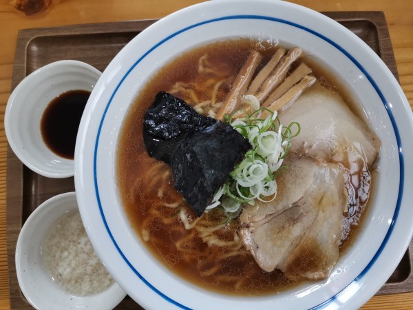 「こってり中華細麺」@めん処 鶴つるの写真