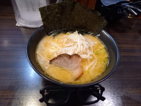 「ラーメン(かため)」@ラーメン道楽 蒲田店の写真