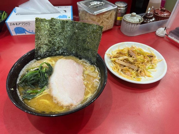 「ラーメン並＋ねぎチャーシュー」@杉田家 千葉祐光店の写真