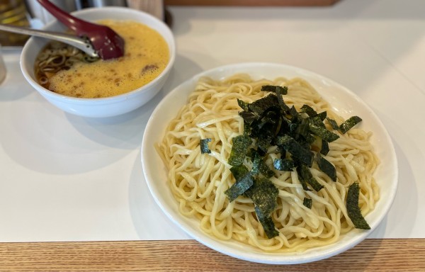 「納豆ざるらぁめん¥970、大盛り¥30」@らぁめん ほりうち 新橋店の写真