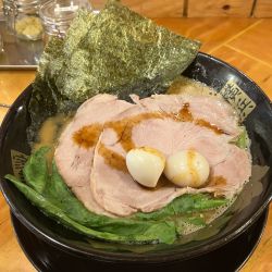 らーめん　＋うずら