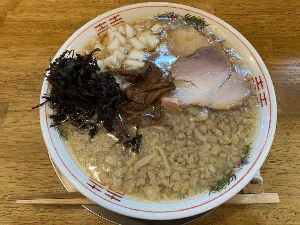 「背脂煮干中華そば　850円」@背脂煮干中華そば 我武者羅 初台店の写真