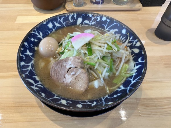 「味玉タンメン正油（並盛・150g）970円」@ラーメン おとの写真