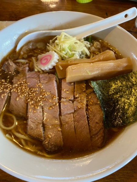 「アゴ醤油ラーメン（中盛）」@蜂一の写真