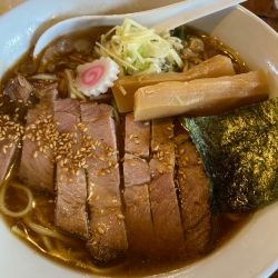 アゴ醤油ラーメン（中盛）