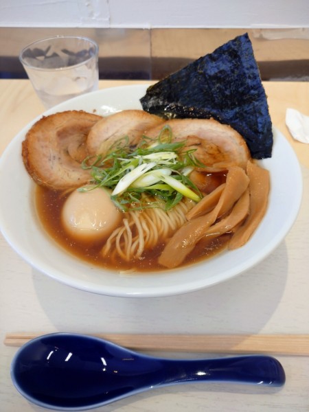 「特製醤油ラーメン」@春日屋の写真