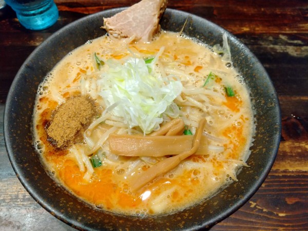 「濃厚豚骨魚介白味噌ラーメン　850円」@麺や 蒼 AOIの写真