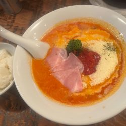 Wチーズとまとラーメン　半ライス