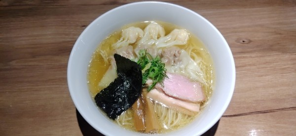 「白旨特製ワンタン麺　1150円」@中華soba いそべの写真