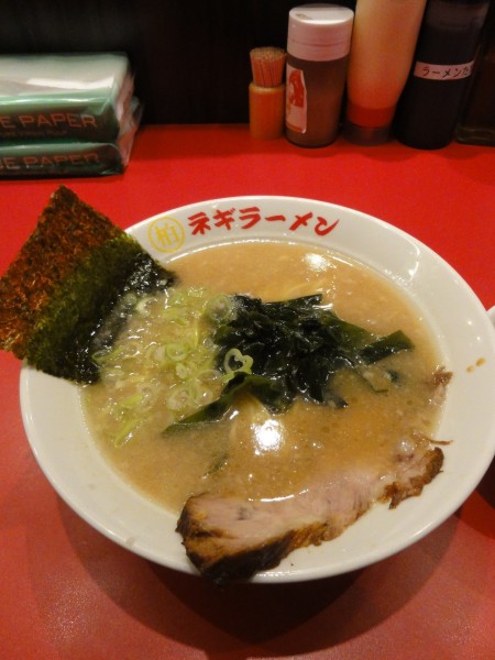 「ラーメン680円 ちゃめし80円」@柏ネギラーメン 柏本店の写真