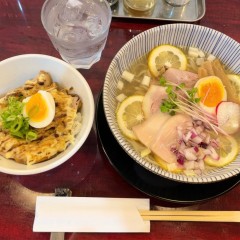 らぁ麺つけ麺Lab すすりどきの画像