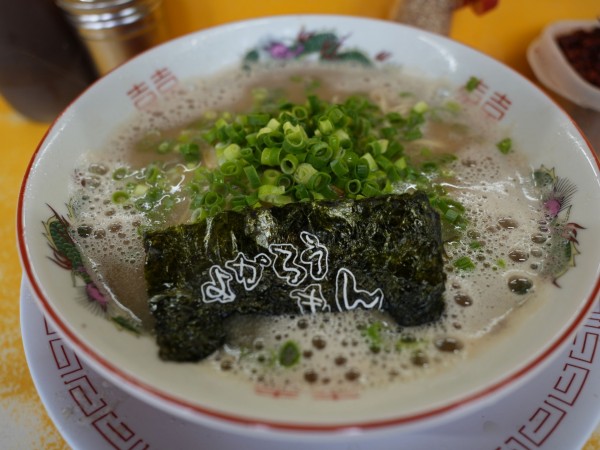 「ラーメン こってり スーパー粉落とし＋替え玉 粉落とし」@よかろうもんの写真