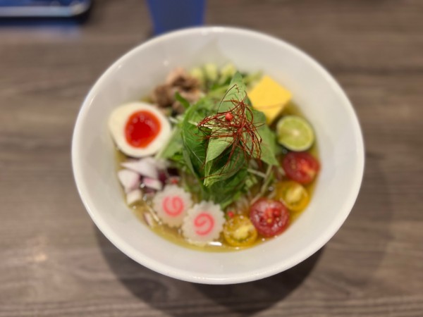 「【期間限定】 冷やし青唐辛子ラーメン 1200円」@麺や 麟子鳳雛の写真