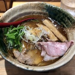 焼きあご塩らー麺