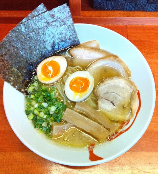 「和風とんこつらーめん 700円＋全部のせ 290円」@らーめん・油そば 笑びすの写真