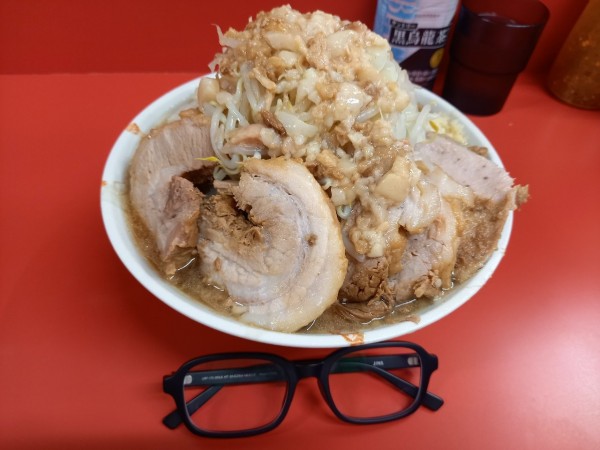 「小豚(にんにく少し・あぶら)」@ラーメン二郎 一橋学園店の写真