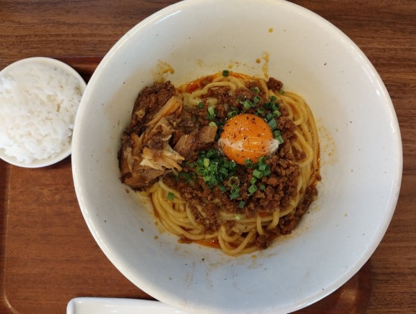 「スパイシーカレーまぜそば」@つけめん がふの写真