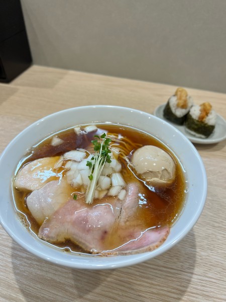 「醤油らーめん」@麺屋 伊藤の写真