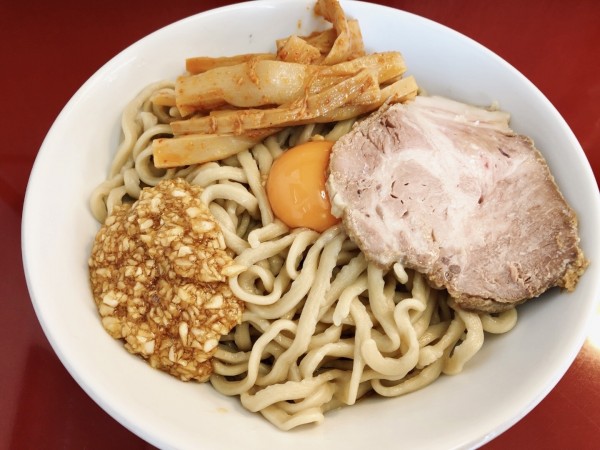 「油そば（1000円）、特製TP（200円）」@まぜそば油そば専門店 雷音の写真