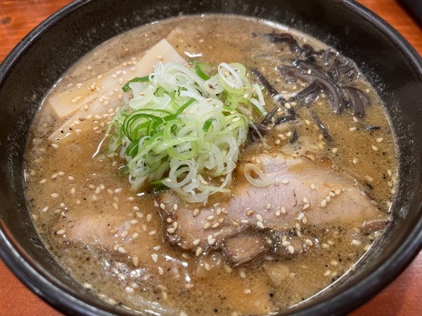 「焙煎ごまみそラーメン：920円」@吉山商店 本店の写真