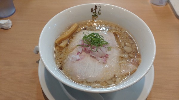 「背脂醤油らぁ麺」@らぁ麺はやし田 南船橋店の写真