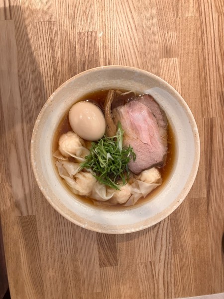 「肉と海老ワンタン麺=白」@DURAMENTEIの写真