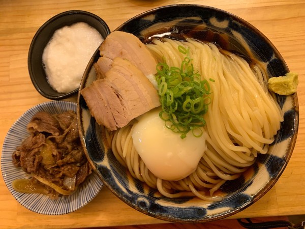 「冷やし中華「しゅきらしく」大盛り特製TP」@らぁめん しゅきの写真