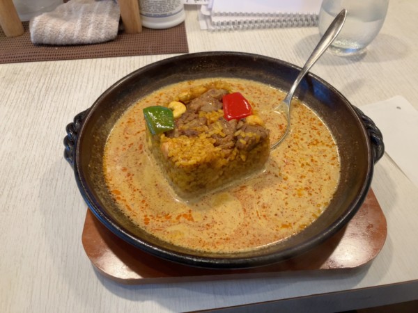 「ドライカレー+カレー 1100円」@&スリランカ TOKYOの写真