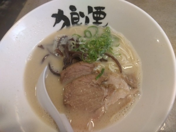 「豚骨らーめん¥790」@狼煙 諏訪店の写真