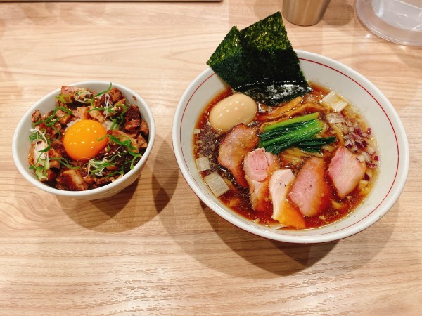 「特製手揉み中華そば+吊るし焼豚ご飯」@麺処 にし尾の写真