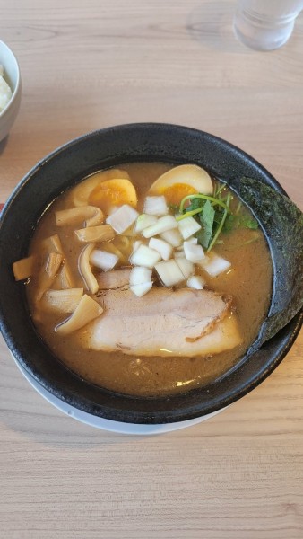 「味玉濃厚煮干しそば」@自家製麺 川崎屋の写真
